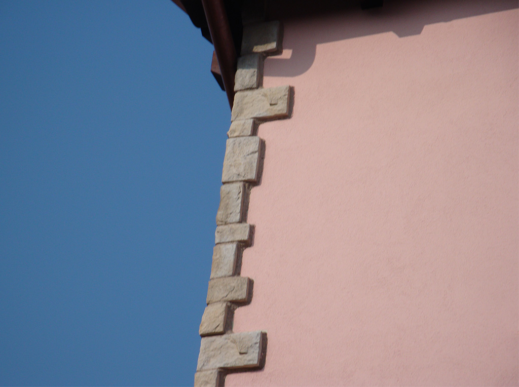 Dettaglio rivestimento esterno - muratura a castello