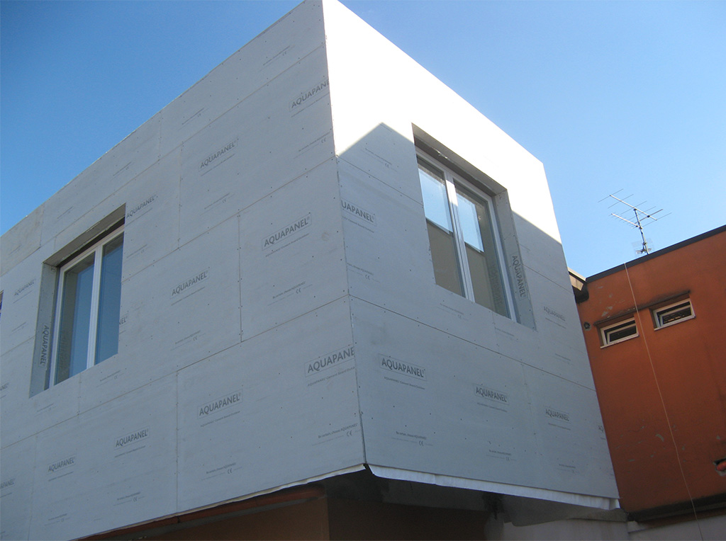 Cappotto esterno in Aquapanel e overfoil